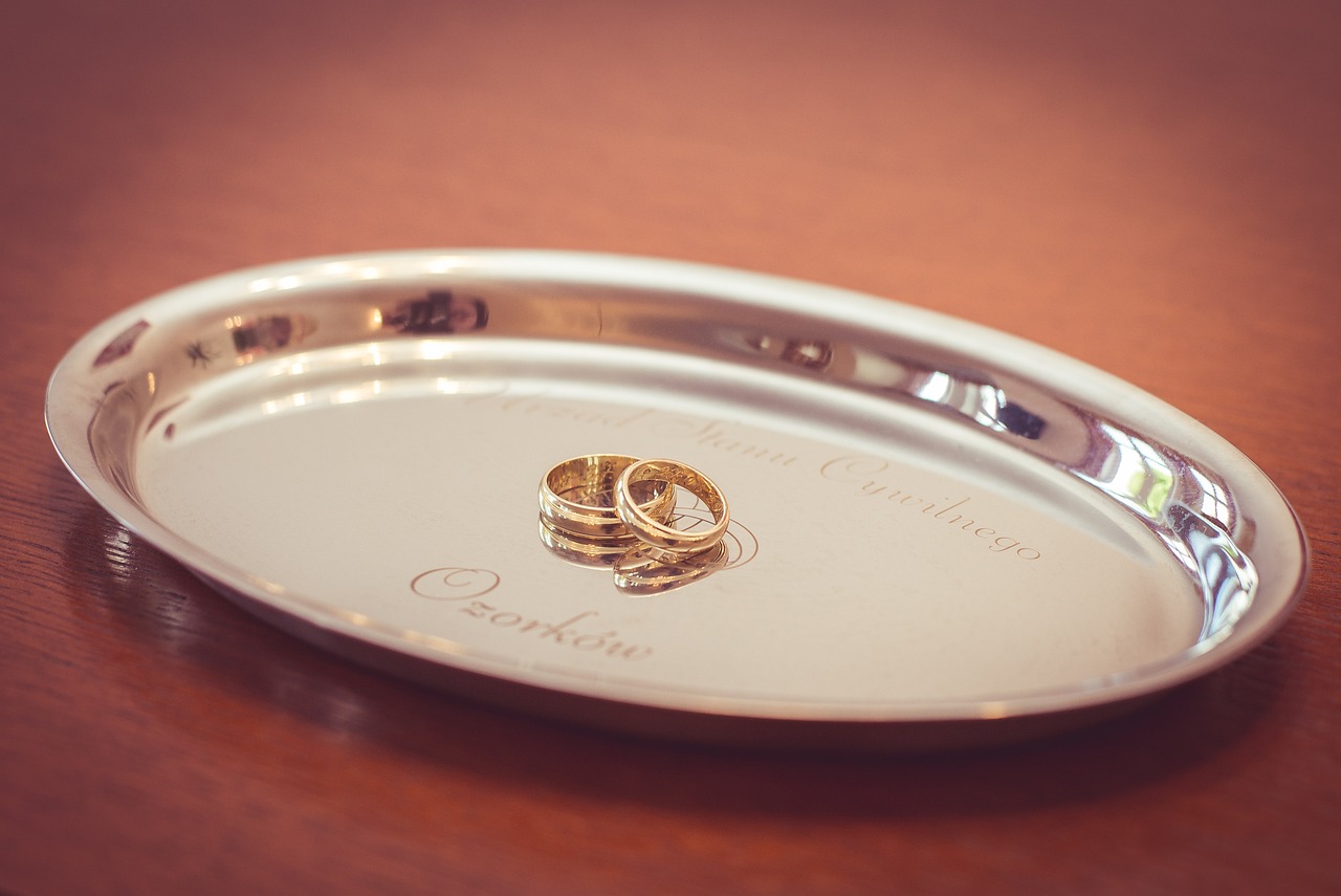 再婚を目指す30代におすすめの婚活アプリと婚活サイトの有料比較は？